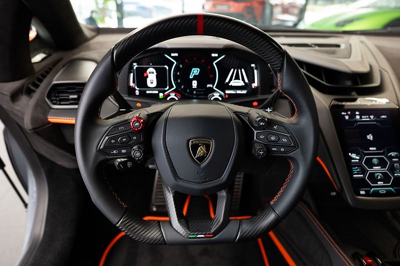 Lamborghini Revuelto NOVITEC Výfuk/Arancio Apodis/L - fotka 6 z 23