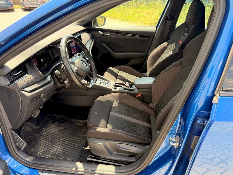 Škoda Octavia (2021) COM RS TD 147/2.0 A7F - fotka 15 z 30