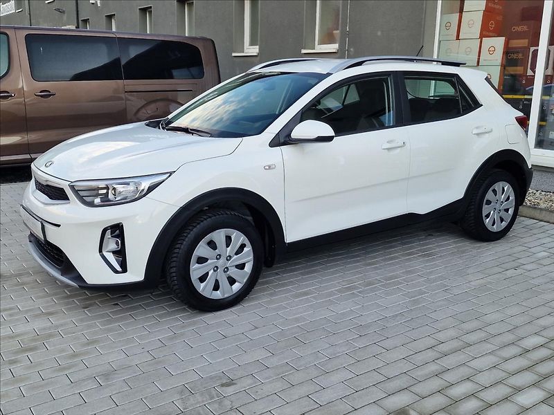 Kia Stonic 1.2 DPI 62kW Comfort,ČR,1.Maj - fotka 6 z 47