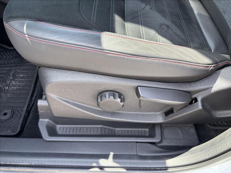 Ford Kuga 2,0 EcoBoost 170 kW ST-Line - fotka 22 z 44