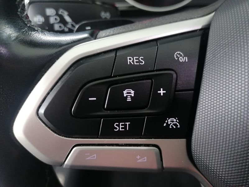 Volkswagen Passat 2,0 TDI DSG ELEGANCE,1.MAJ.ČR - fotka 15 z 16