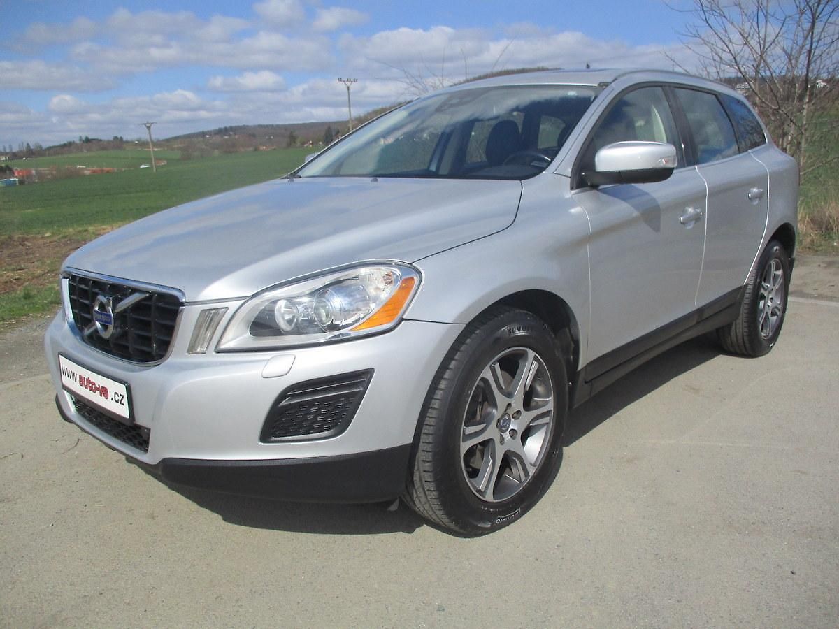 Volvo XC60 2.4 D5*AWD*NAVI*198 tkm*SUMMUM