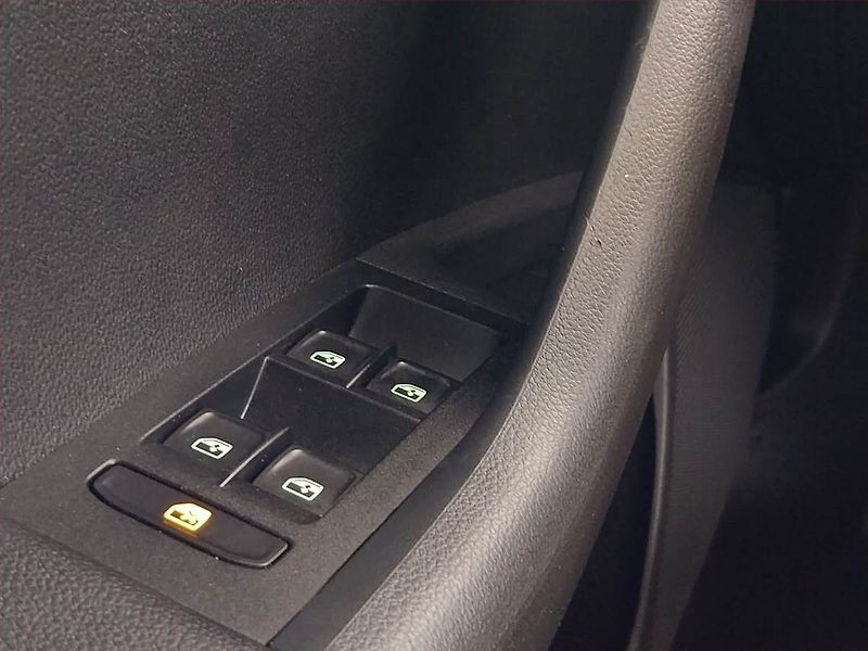 Škoda Octavia (2015) Elegance 1.6 TDI, Serv.kniha - fotka 21 z 22