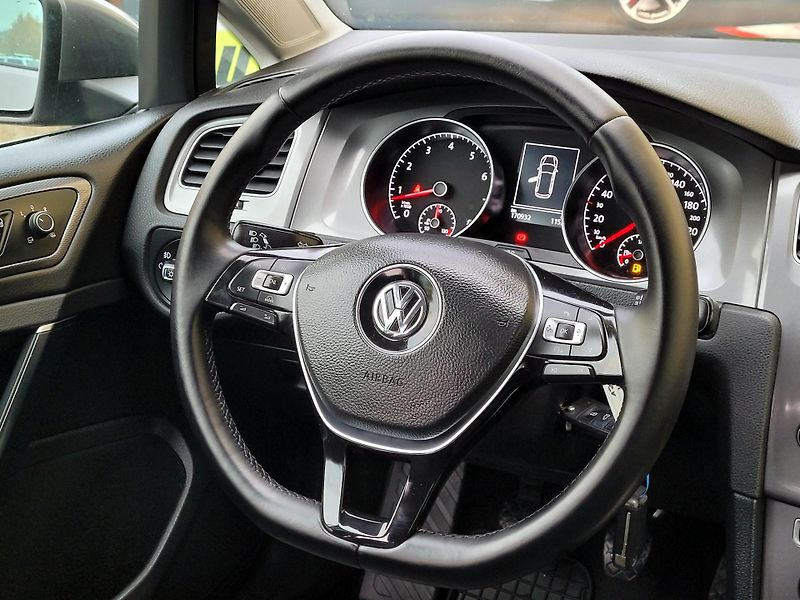 Volkswagen Golf 1,2 TSi LOUNGE 81kW *SERVIS* - fotka 31 z 45