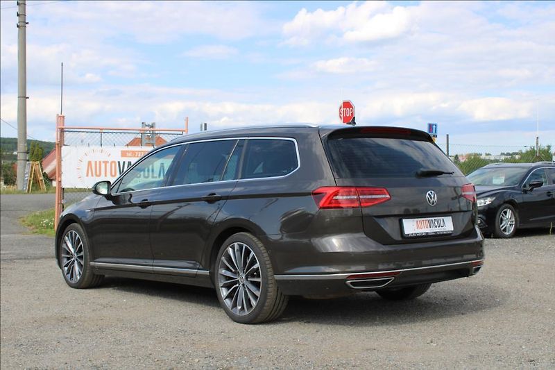 Volkswagen Passat 2,0 TDi  HIGHLINE, 4 x 4, DSG - fotka 7 z 38