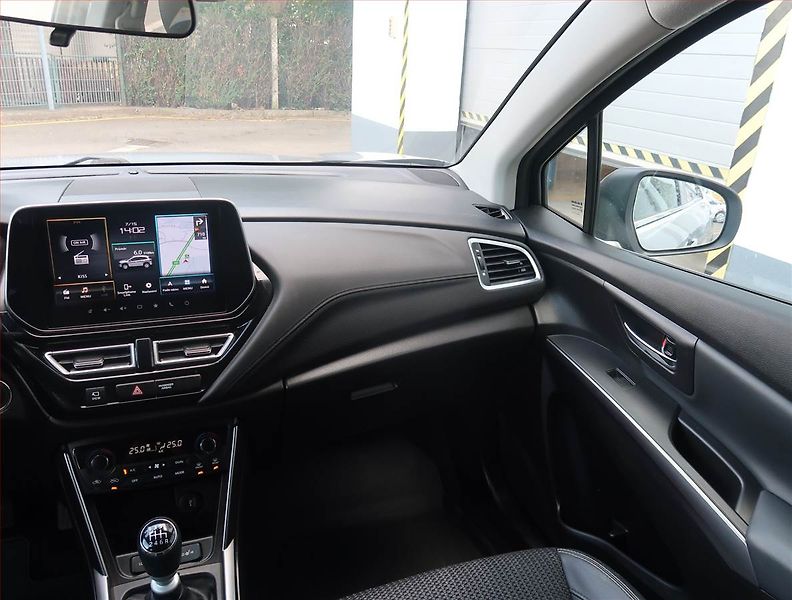Suzuki SX4 S-Cross (2022) Elegance 1.4 BoosterJet - fotka 8 z 24