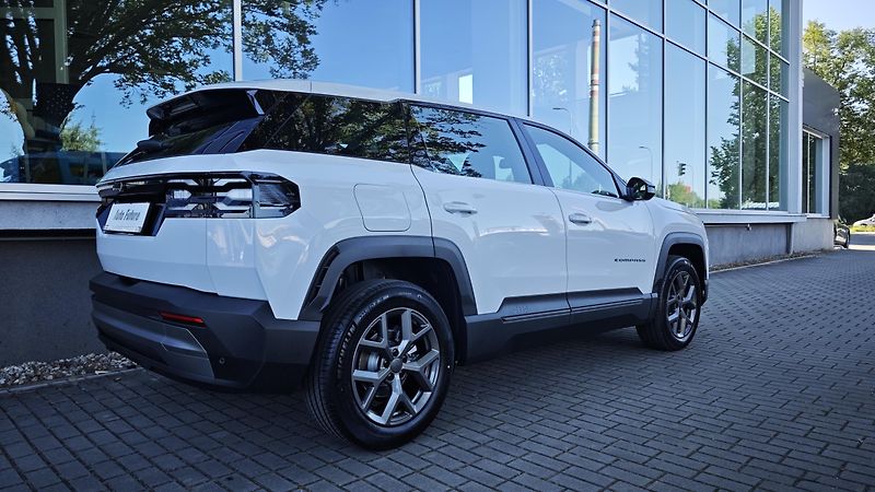Jeep Compass (2026) Altitude hybrid 145PS automat  - fotka 3 z 40