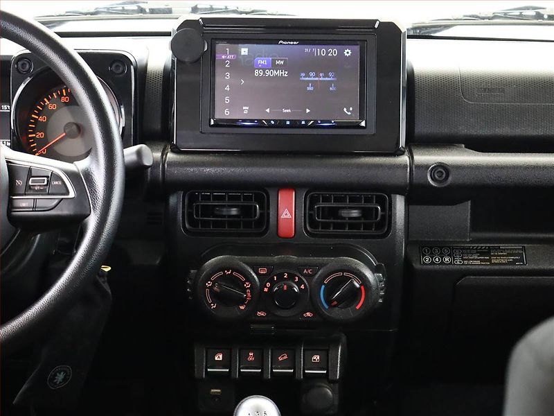 Suzuki Jimny (2022) 1.5 AllGrip - fotka 9 z 16