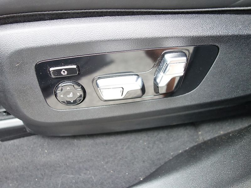 BMW X5 (2024) 4.0d*M-PAKET*VZDUCH*TOP*1M*CZ! - fotka 43 z 50