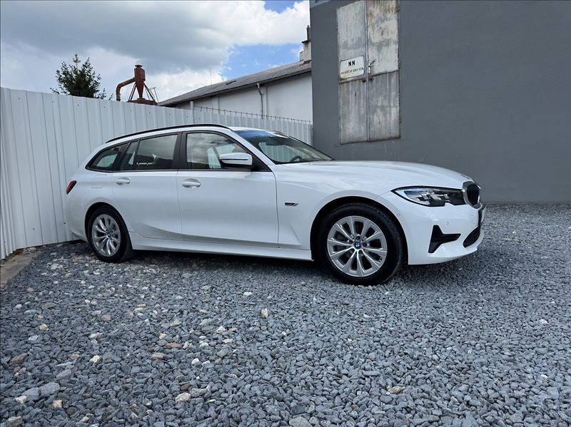 BMW Řada 3 2,0 320e 120kW DPH 1.maj. ČR - fotografie inzerátu