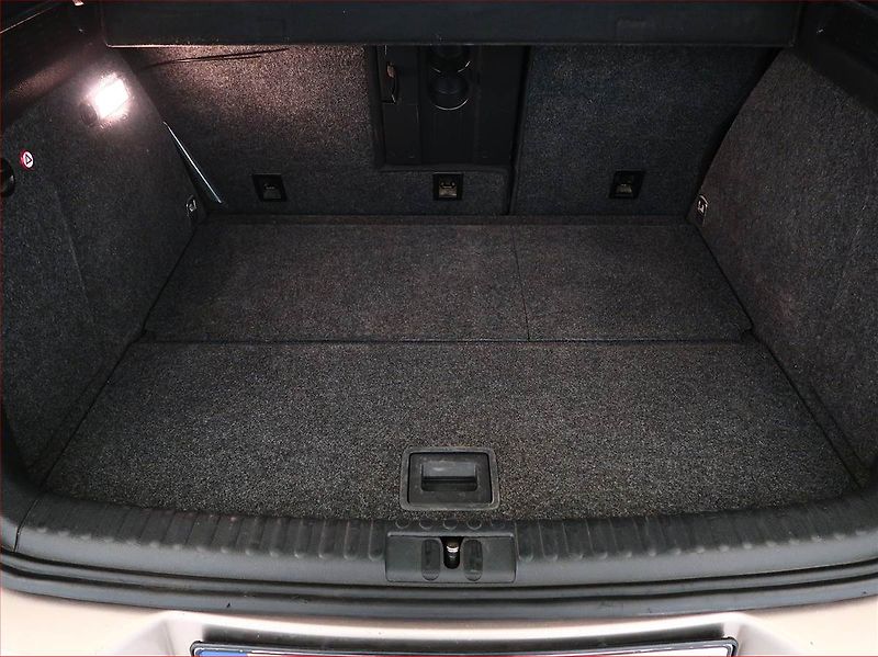 Volkswagen Tiguan (2012) Sport&Style 2.0 TDI, 4X4 - fotka 13 z 16