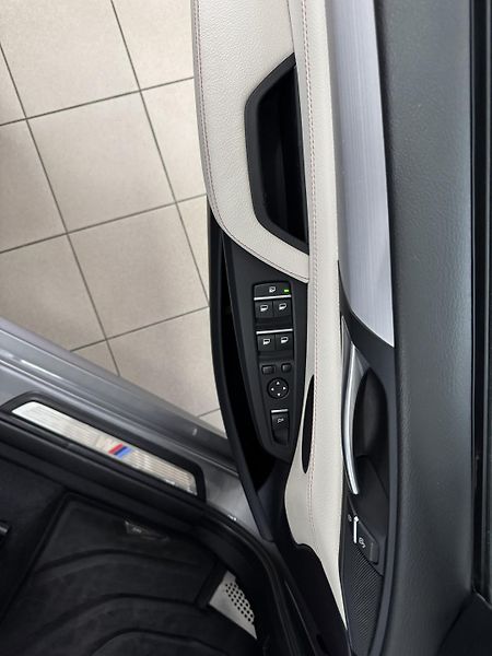 BMW X3 - fotka 14 z 25