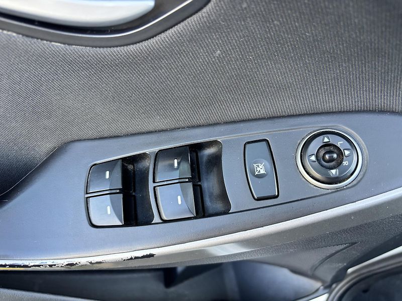 Hyundai i30 1.6 - fotka 16 z 23
