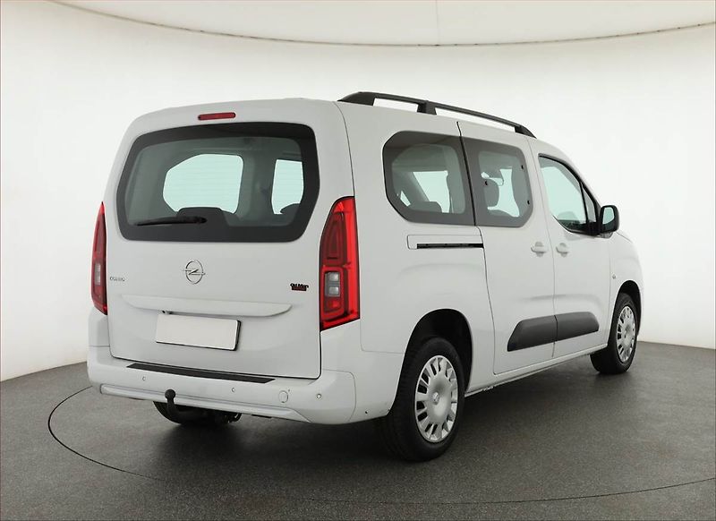Opel Combo (2023) Maxi Edition 1.5 CDTI, 5Míst - fotka 5 z 14