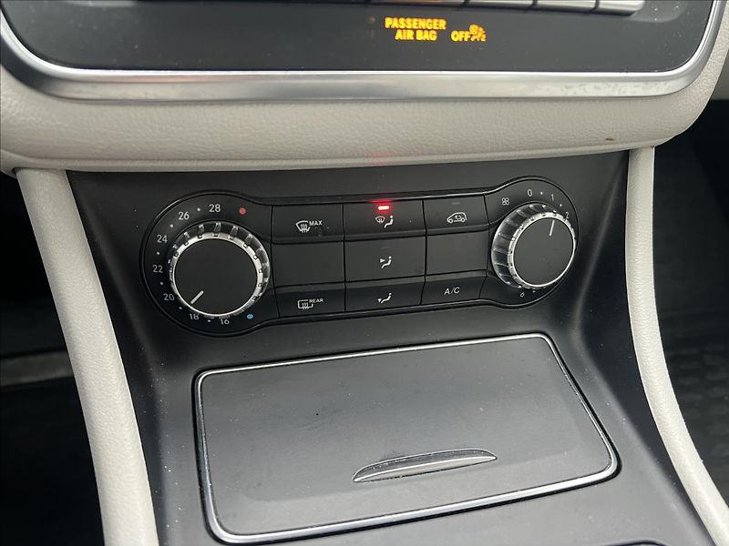 Mercedes-Benz CLA 2,2 d Shooting brake,Automat - fotka 25 z 26