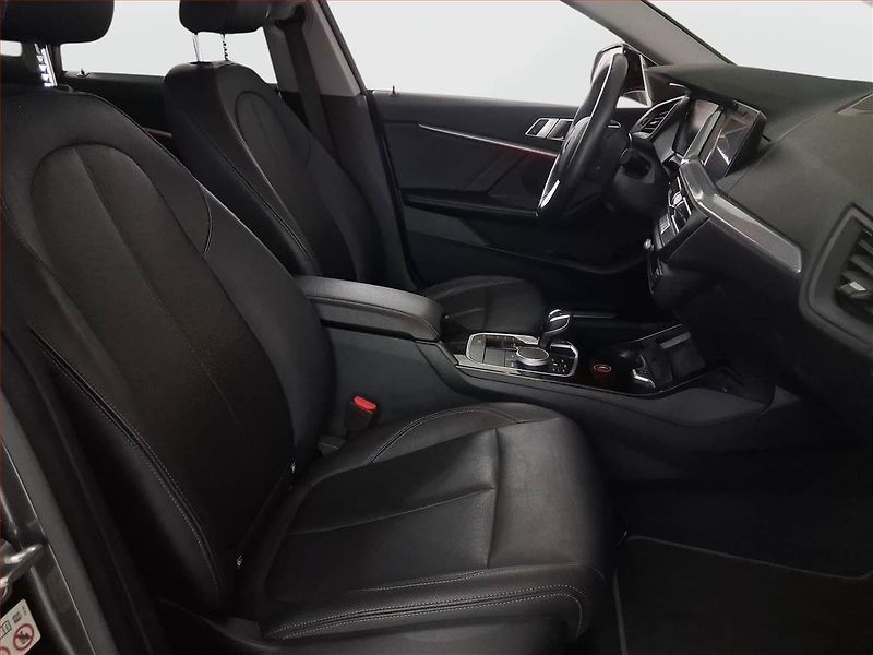 BMW Řada 2 (2021) 220d Gran Coupé - fotka 9 z 18