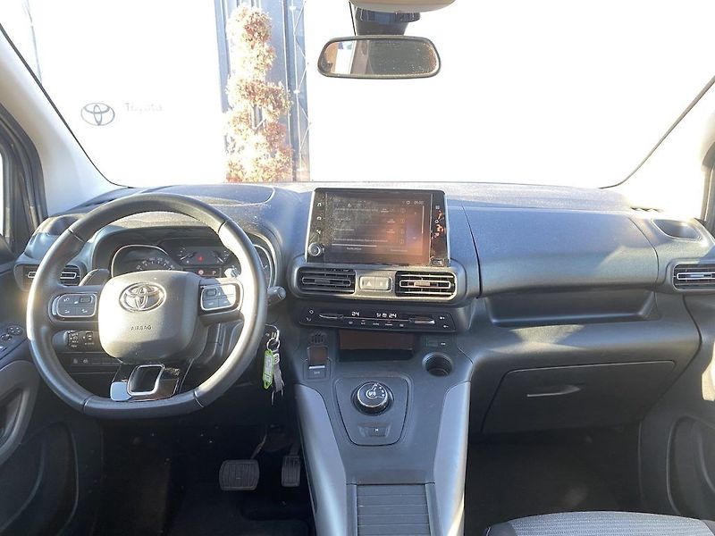 Toyota ProAce City Verso 1.2iT, ČR, Family L2, automat - fotka 11 z 19