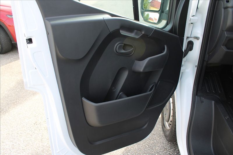 Renault Master 2,3 1. majitel CZ DPH - fotka 10 z 21