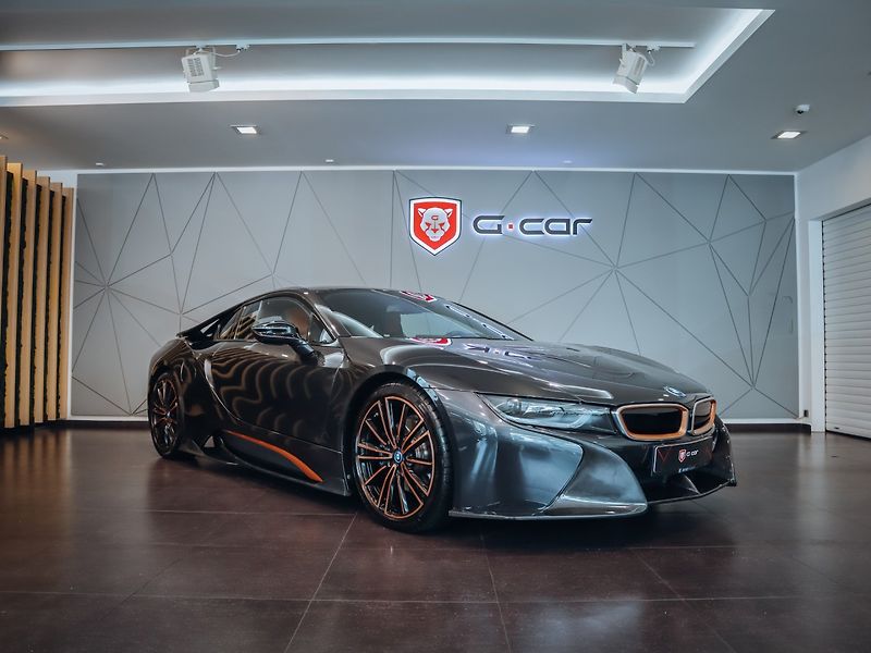 BMW i8 Ultimate Sophisto Edition Kupé - fotka 1 z 35