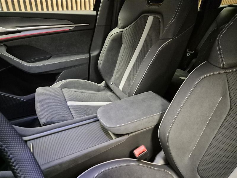 Škoda Kodiaq TDI 4x4 Sportline+ - fotka 13 z 29