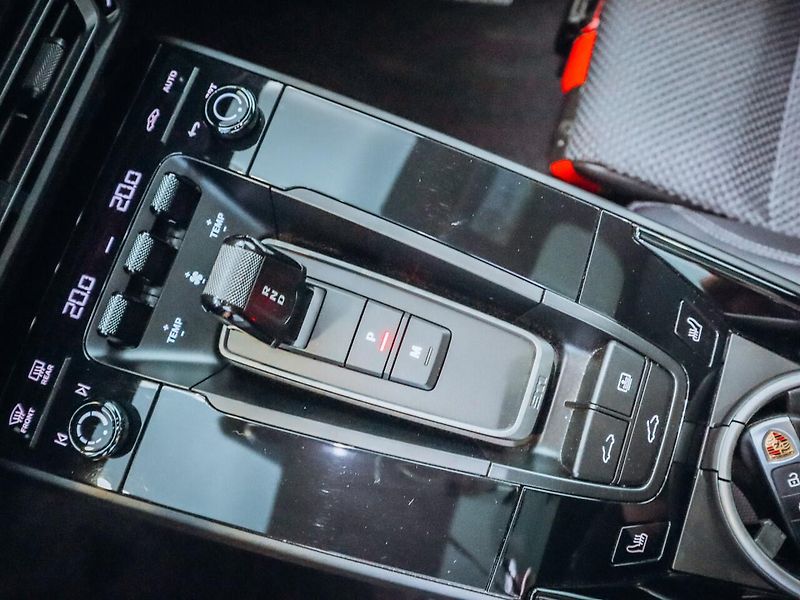 Porsche 911 Carrera T - fotka 15 z 28