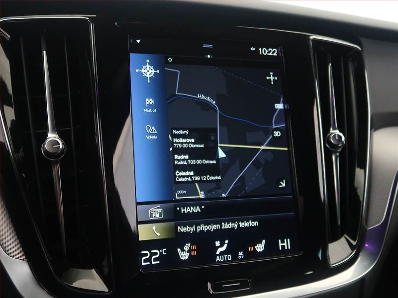 Volvo V60 (2021) R-Design B4 - fotka 24 z 29