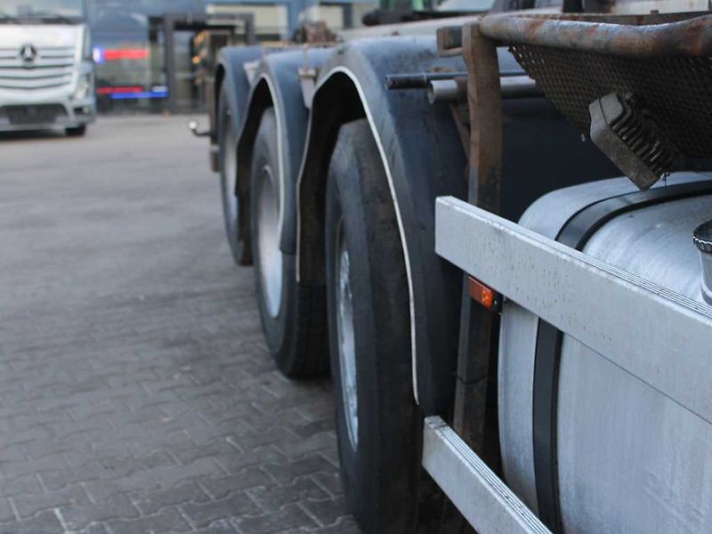 DAF XF 460, EURO 6, 8X2, 2X ZVEDACÍ N - fotka 27 z 32
