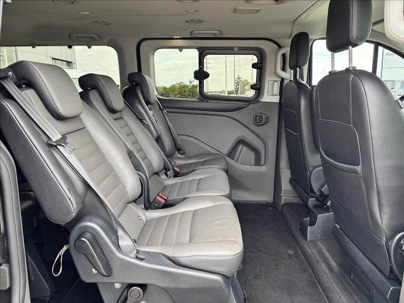 Ford Tourneo Custom 2,0 mHEV 136kW Titanium X L2 - fotka 14 z 45