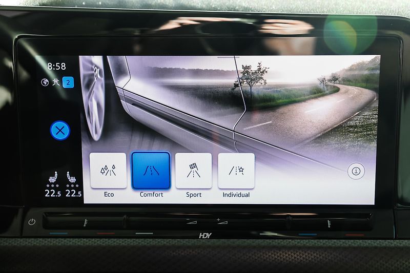 Volkswagen Golf Variant (2023) 2.0TDI LED Navi Tažné Display - fotka 12 z 15