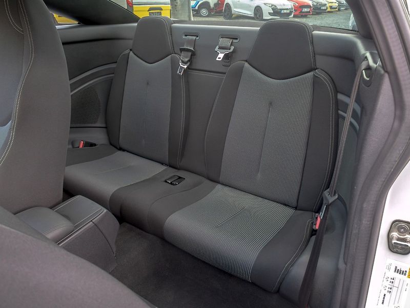 Peugeot RCZ (2013) CZ 2.0HDI 120KW – PO SERVISU - fotka 36 z 44