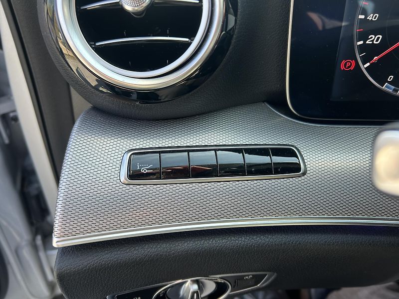 Mercedes-Benz Třídy E E 350d 190kW nové v ČR 58639km - fotka 48 z 61