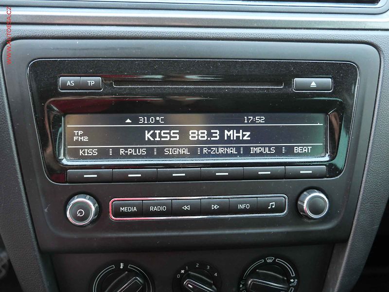 Škoda Rapid (2015) 1.2TSi, ČR, Ambition Fresh - fotka 15 z 18