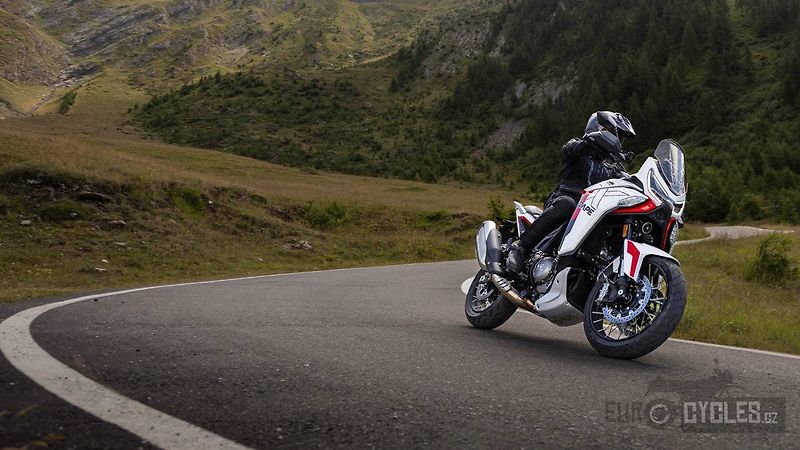 Moto Morini (2026) X-Cape 1200 - fotka 24 z 32