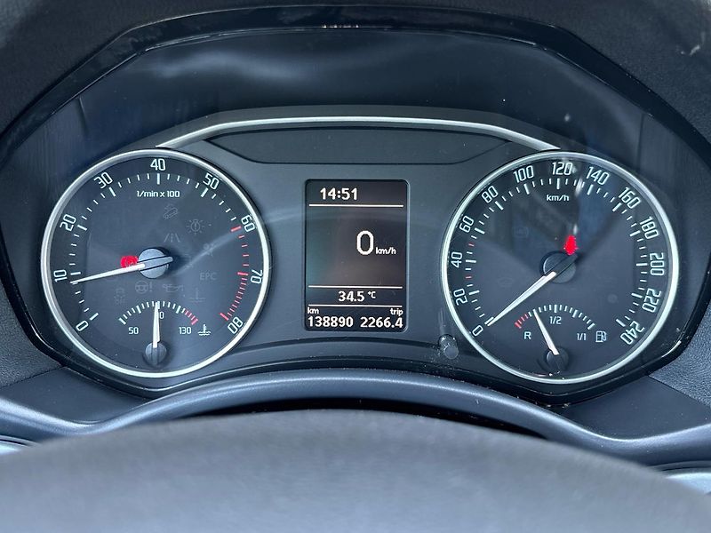 Škoda Octavia Ambition - fotka 11 z 22