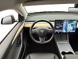Tesla Model Y Long Range AWD - náhled 12
