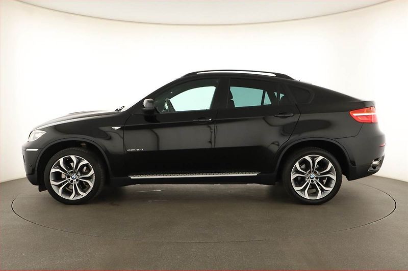 BMW X6 (2013) M Paket xDrive40d - fotka 3 z 16