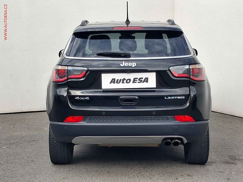 Jeep Compass (2018) 1.4 MultiAir 4x4, Limited, AT - fotka 5 z 22