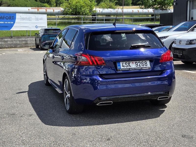 Peugeot 308 (2018) 2.0 BHDi 180 GT EAT8 - fotka 3 z 32