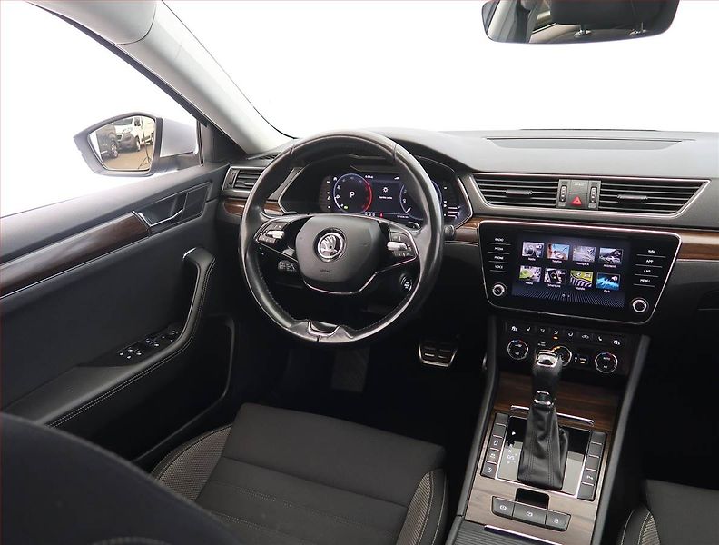Škoda Superb (2022) Scout 2.0 TDI, Scout - fotka 7 z 29