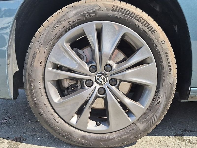 Toyota ProAce City Verso Family  1.5L 130 - 6 MT  Famil - fotka 26 z 26
