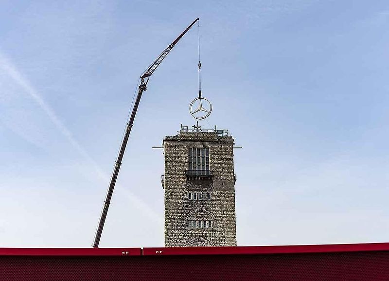 Třícípá hvězda je jedním z nejznámějších firemních symbolů na světě