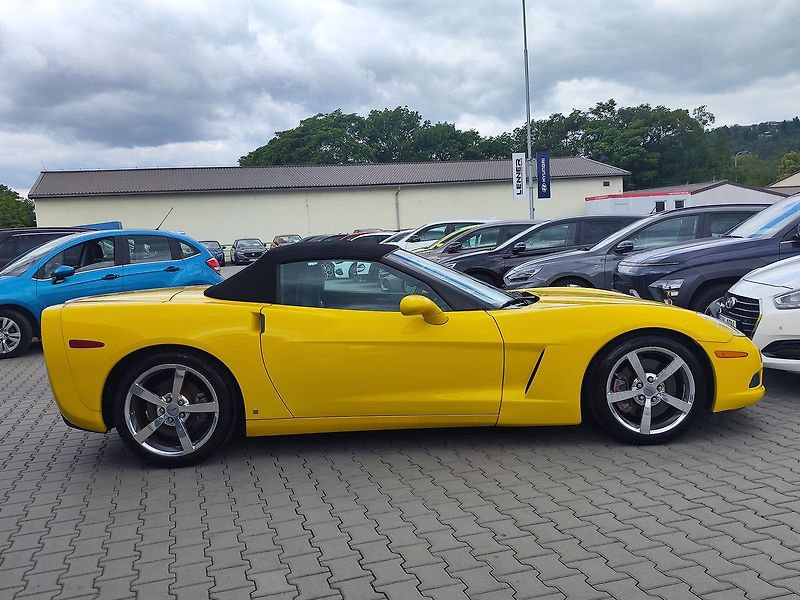 Chevrolet Corvette 6.2L/321kW V8 LS3 Cabrio - fotka 7 z 32