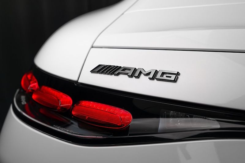 Mercedes-Benz AMG GT 63 4M+ AMG Premium+ HuD Burm P - fotka 5 z 30