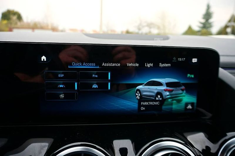 Mercedes-Benz GLA (2023) 4 MATIC 250 165 kW - fotka 43 z 54