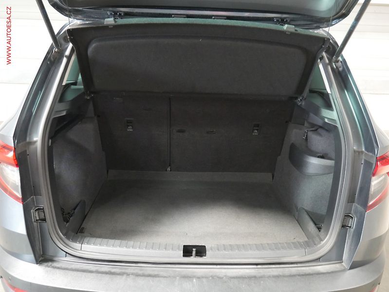 Škoda Karoq (2018) 2.0 TDi 4x4, Style, TZ, panor - fotka 7 z 17