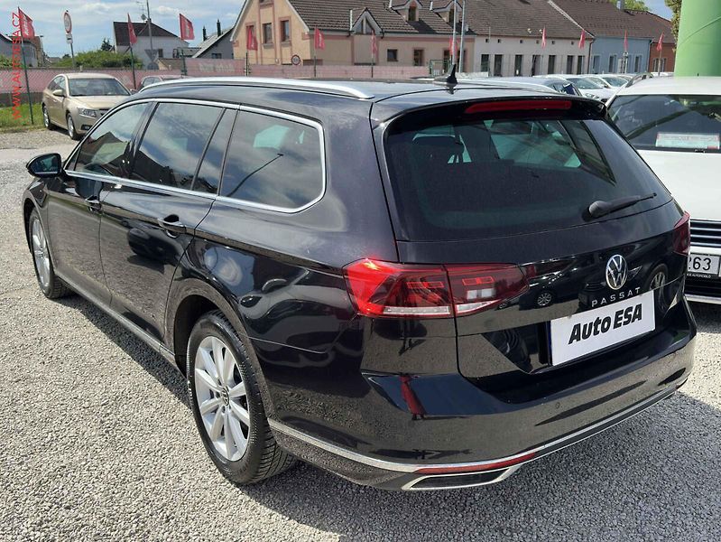 Volkswagen Passat (2022) 2.0 TSi, 2.maj,ČR, DSG, LED - fotka 6 z 22