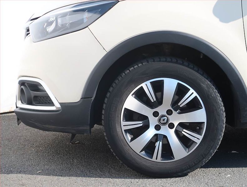 Renault Captur (2017) Limited 1.2 TCe, Serv.kniha - fotka 15 z 19