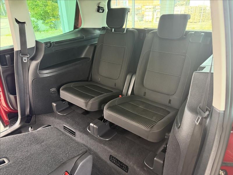 Seat Alhambra 1,4 TSI, 7-míst,Navi,Panorama - fotka 31 z 33