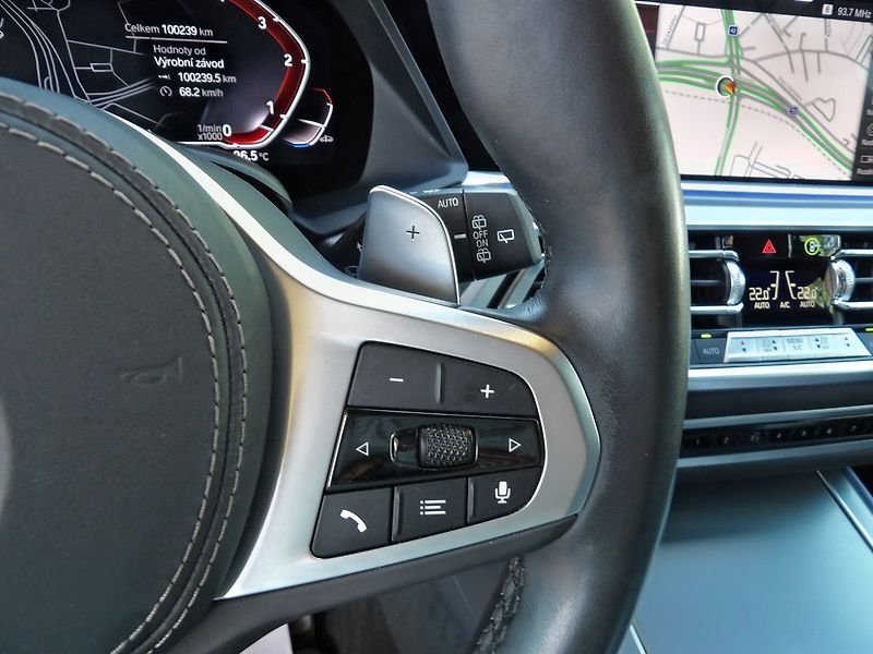 BMW X5 3.0d xDrive Mpaket 360° TZ ČR - fotka 15 z 35