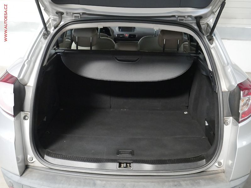 Renault Mégane (2010) 1.9 dCi, Navi, AC - fotka 7 z 18